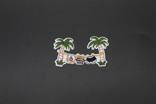 Beach Laundry Day Embroidered Patch – Tropical Palm Tree Summer Iron-On Appliqué