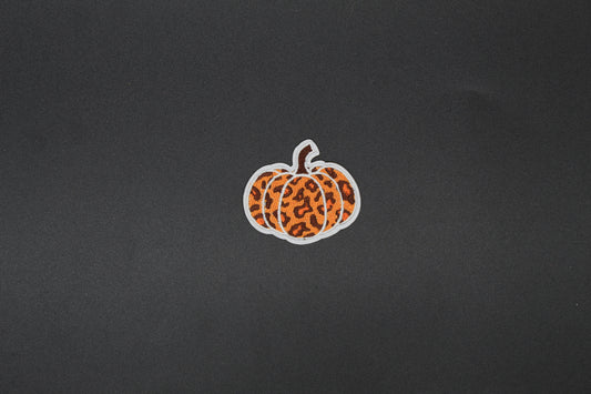 Leopard Print Pumpkin Embroidered Iron-On Patch – Trendy Fall Cheetah Autumn Appliqué